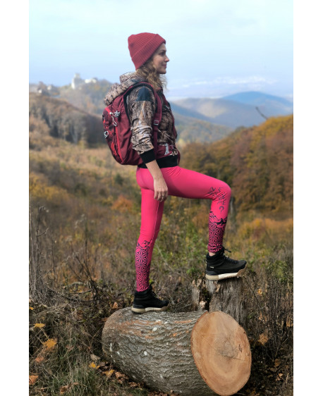 Už tam budeme? (Are we there yet?) fuchsia leggings